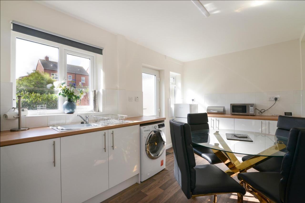 Alderton House - Spacious 3 Bed With Parking Nottingham Extérieur photo