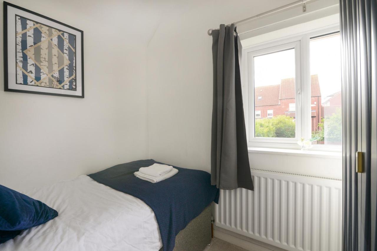 Alderton House - Spacious 3 Bed With Parking Nottingham Extérieur photo